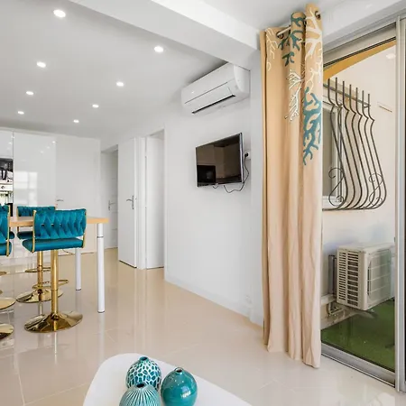 Le Grand Bleu Modern And Functional Apartment With Terrace And Parking * 아그